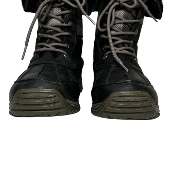 UGG Black Leather & Plaid Adirondack II Vibrum Waterproof Winter Boots Sz 8.5 - Picture 4 of 14